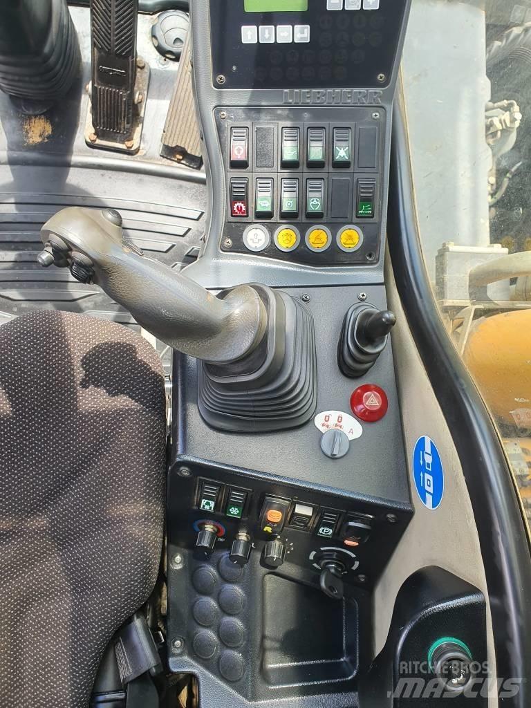 Liebherr A314 轮式挖掘机