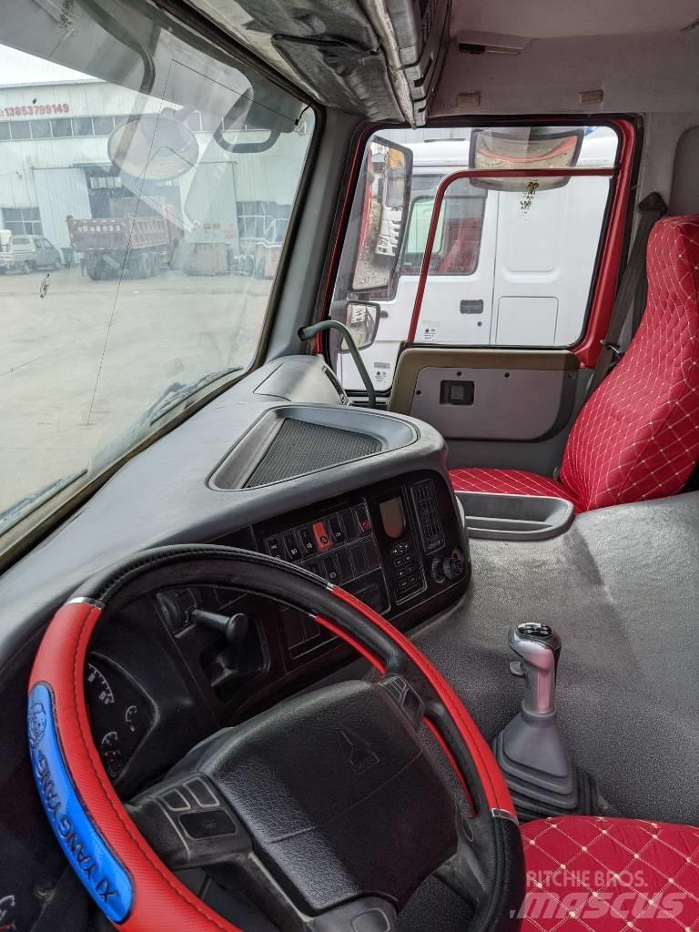 Howo 375 8x4 自卸式货车