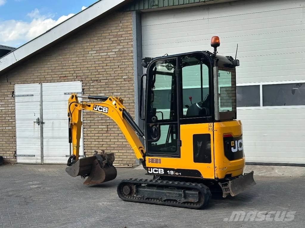 JCB 19C-1 小型挖掘机
