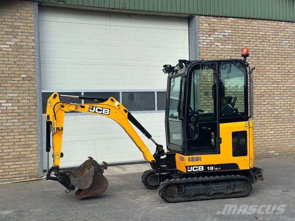 JCB 19C-1 小型挖掘机