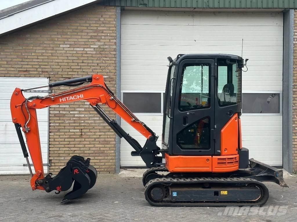 Hitachi ZX26U-6CR 小型挖掘机