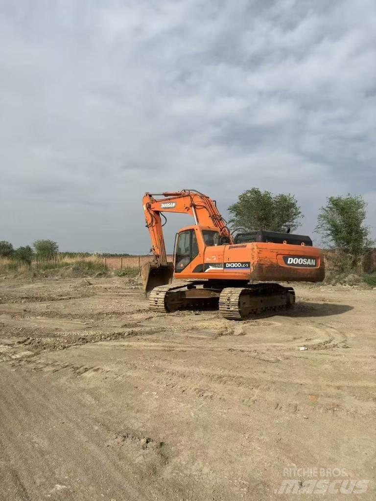 Doosan DH 300 LC-7 履带挖掘机
