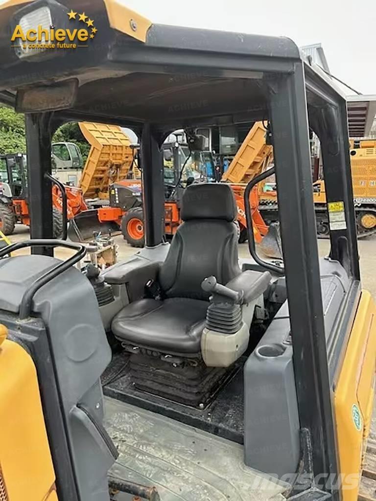 CAT D 3 K 2 履带式推土机