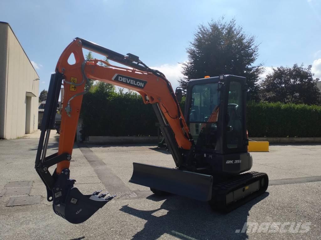 Develon DX 35 Z-7 小型挖掘机