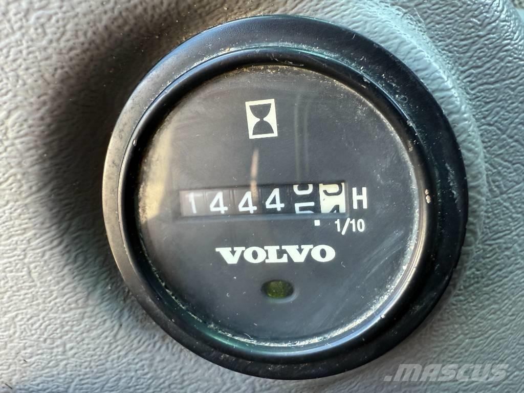 Volvo EW 160 C 轮式挖掘机