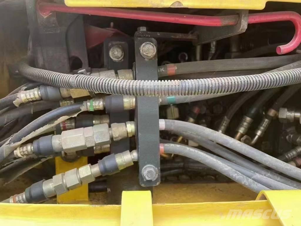 Komatsu pc55 履带挖掘机