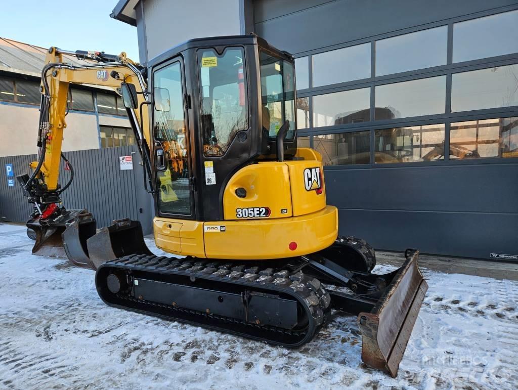 CAT 305E2 小型挖掘机