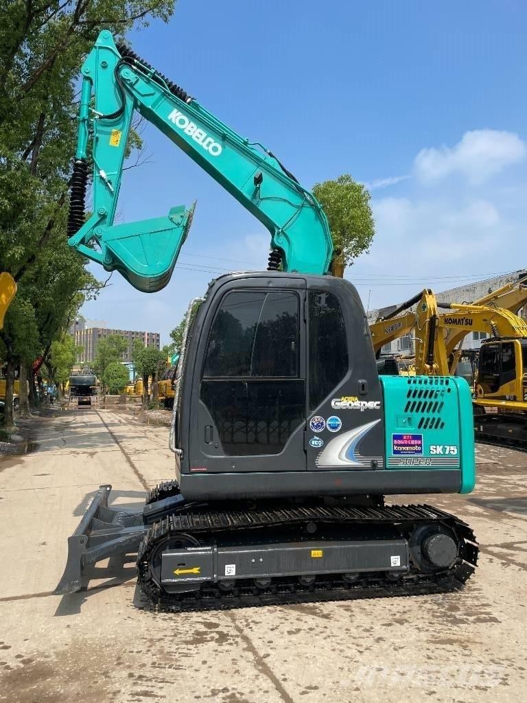 Kobelco SK 75 小型挖掘机