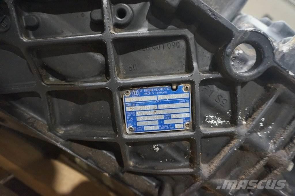 ZF 12AS2301OD+INT 变速器
