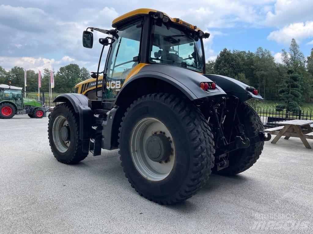 JCB Fastrac 8250 拖拉机/农用车