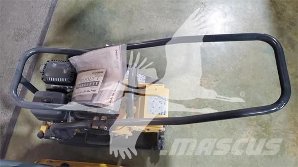 Bomag BVP10/36 拖式振动压路机
