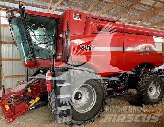 Case IH 7130 联合收割机