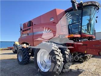 Case IH 8240 联合收割机