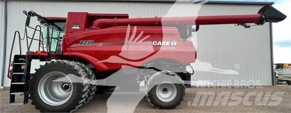 Case IH 8250 联合收割机