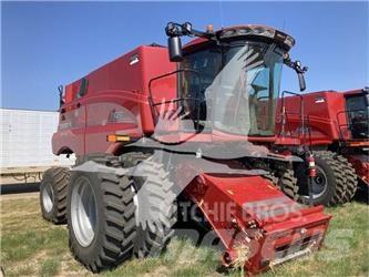 Case IH 8250 联合收割机