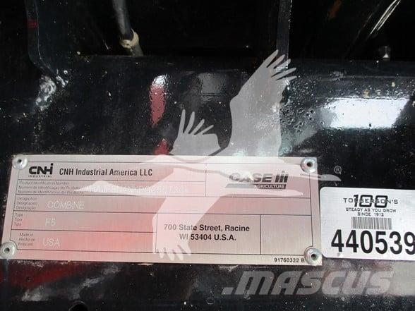 Case IH 8250 联合收割机