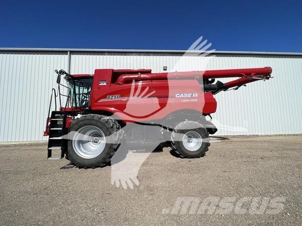 Case IH 8250 联合收割机