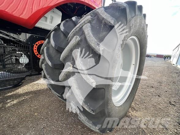 Case IH 8250 联合收割机