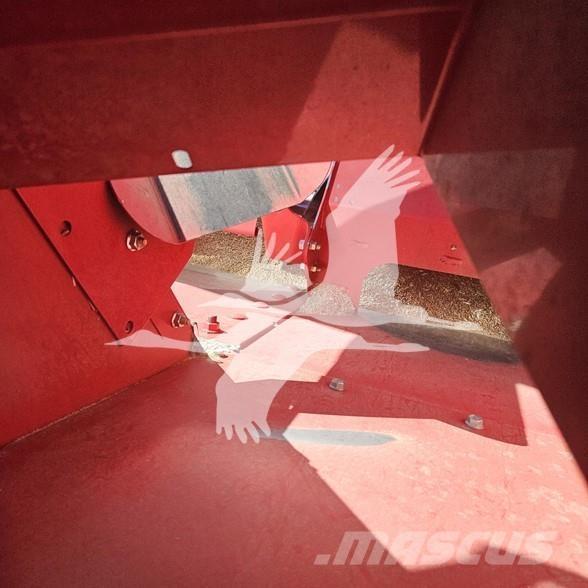 Case IH 8250 联合收割机