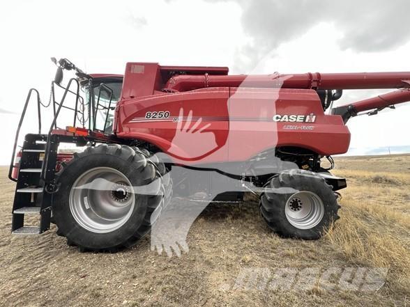 Case IH 8250 联合收割机