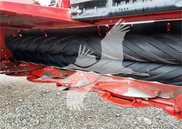 Case IH DC163 料堆整形机