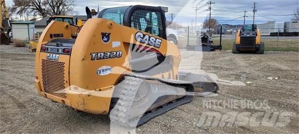 CASE TR320 滑移装载机
