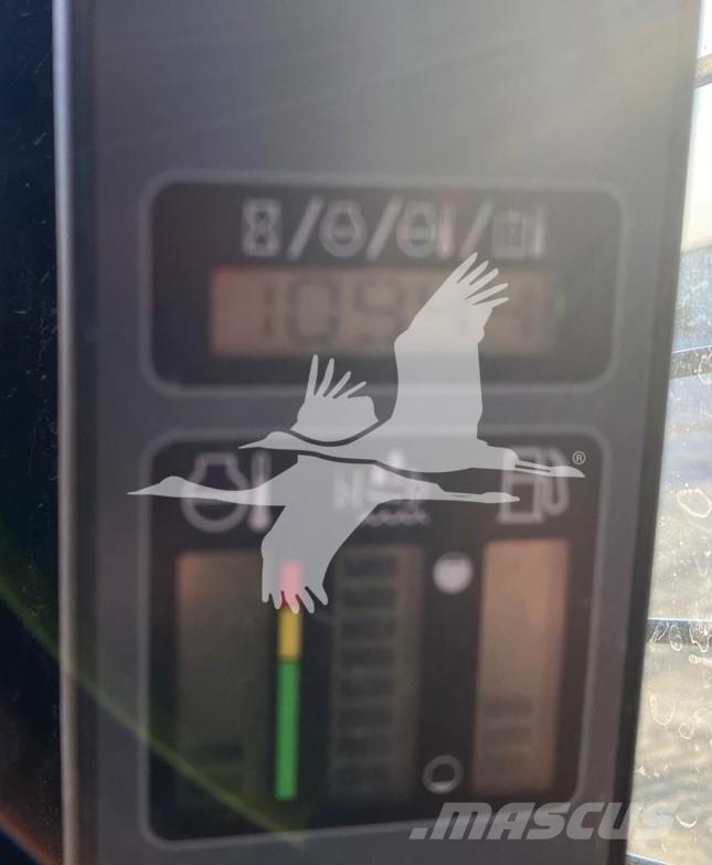 CASE TR340 滑移装载机