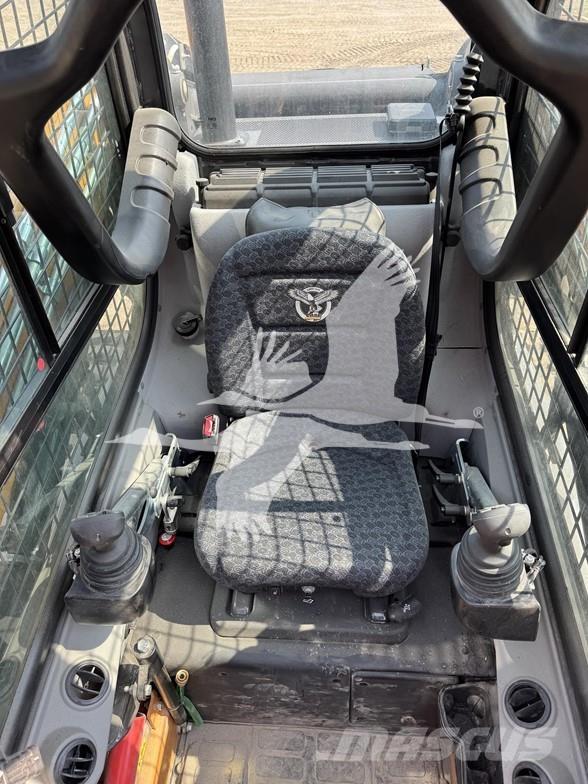 CASE TV450B 滑移装载机