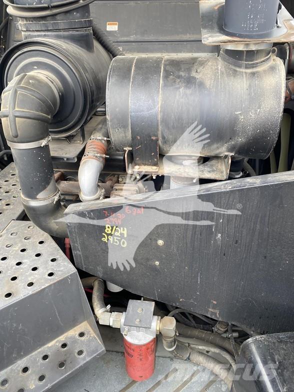 Gleaner R65 联合收割机