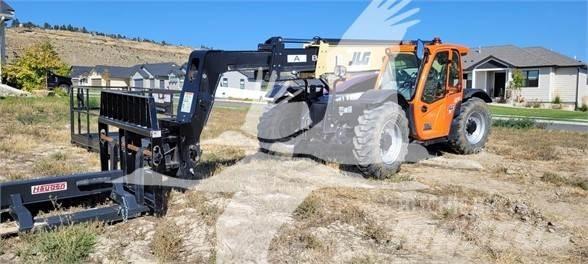 JLG 742 伸缩臂叉装车|叉装车