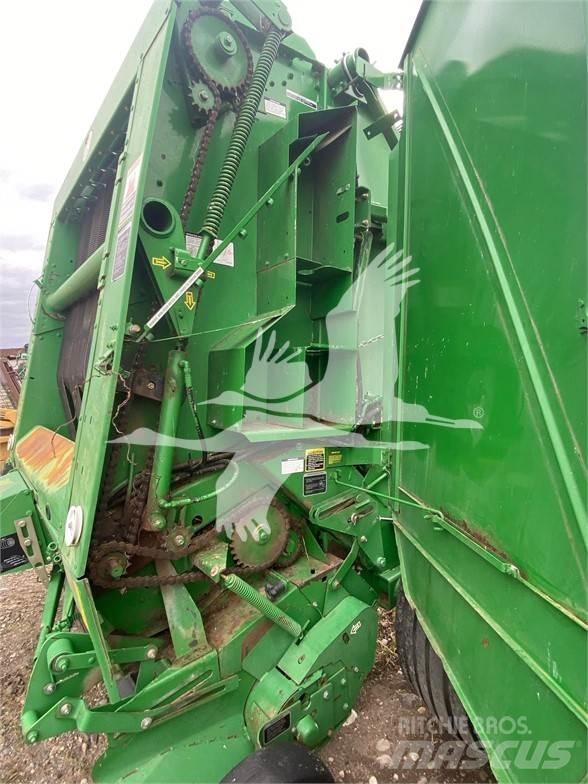 John Deere 568 圆捆打捆机