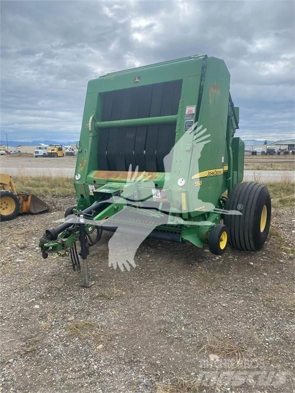 John Deere 568 圆捆打捆机