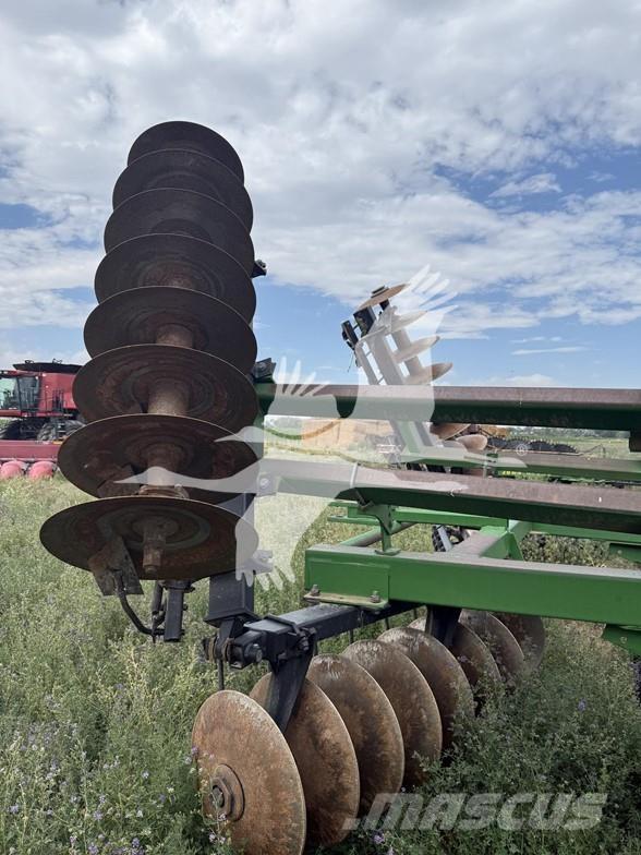 John Deere 630 圆盘耙