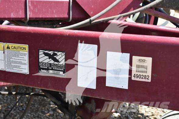 Seed Hawk 8412 条播机