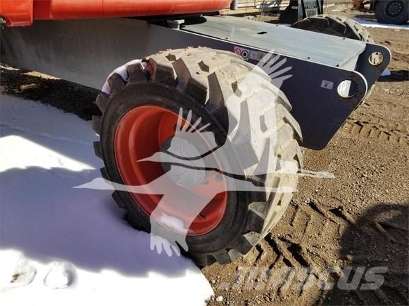 SkyJack SJ82T 直臂高空工作平台