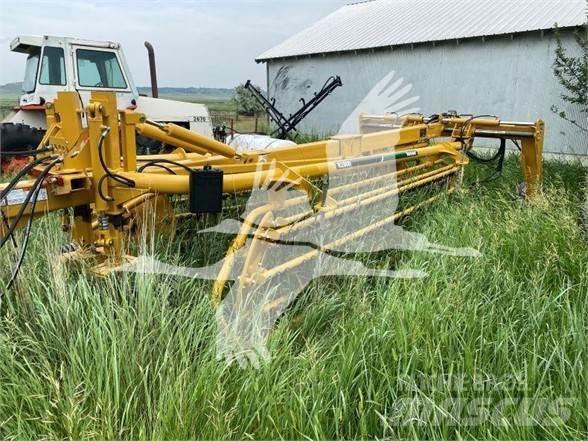 Vermeer R2800 犁耙和摊草机