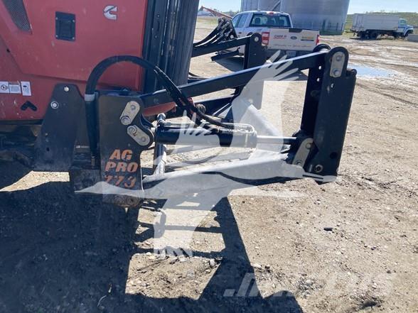 Versatile 550 拖拉机/农用车