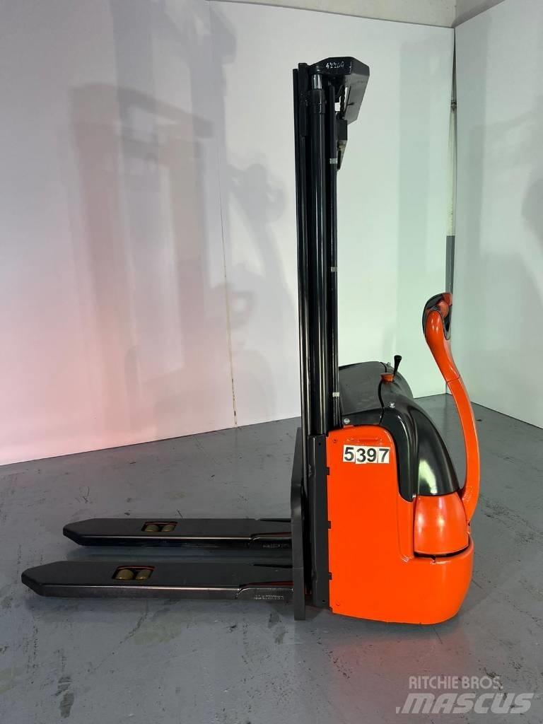 Linde L10 手推堆垛车