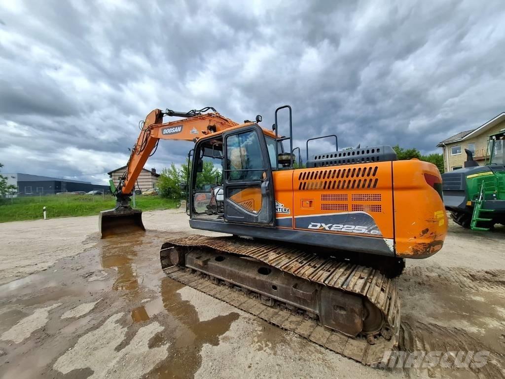 Doosan DX 225 LC-5 履带挖掘机