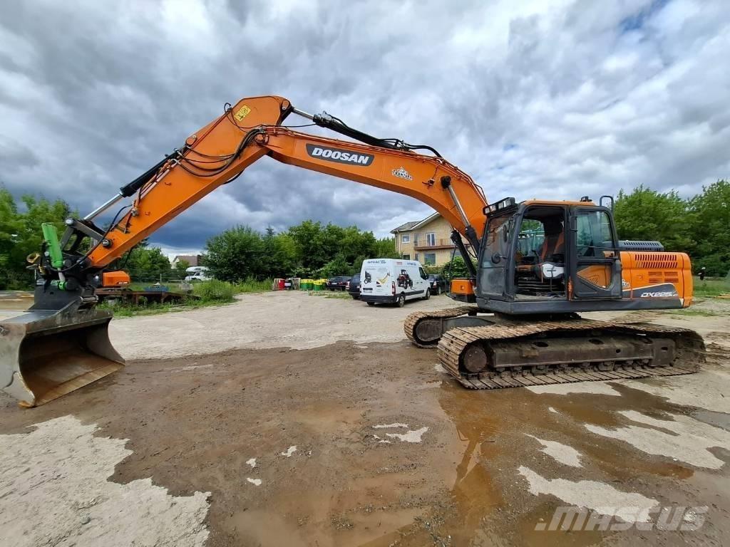 Doosan DX 225 LC-5 履带挖掘机