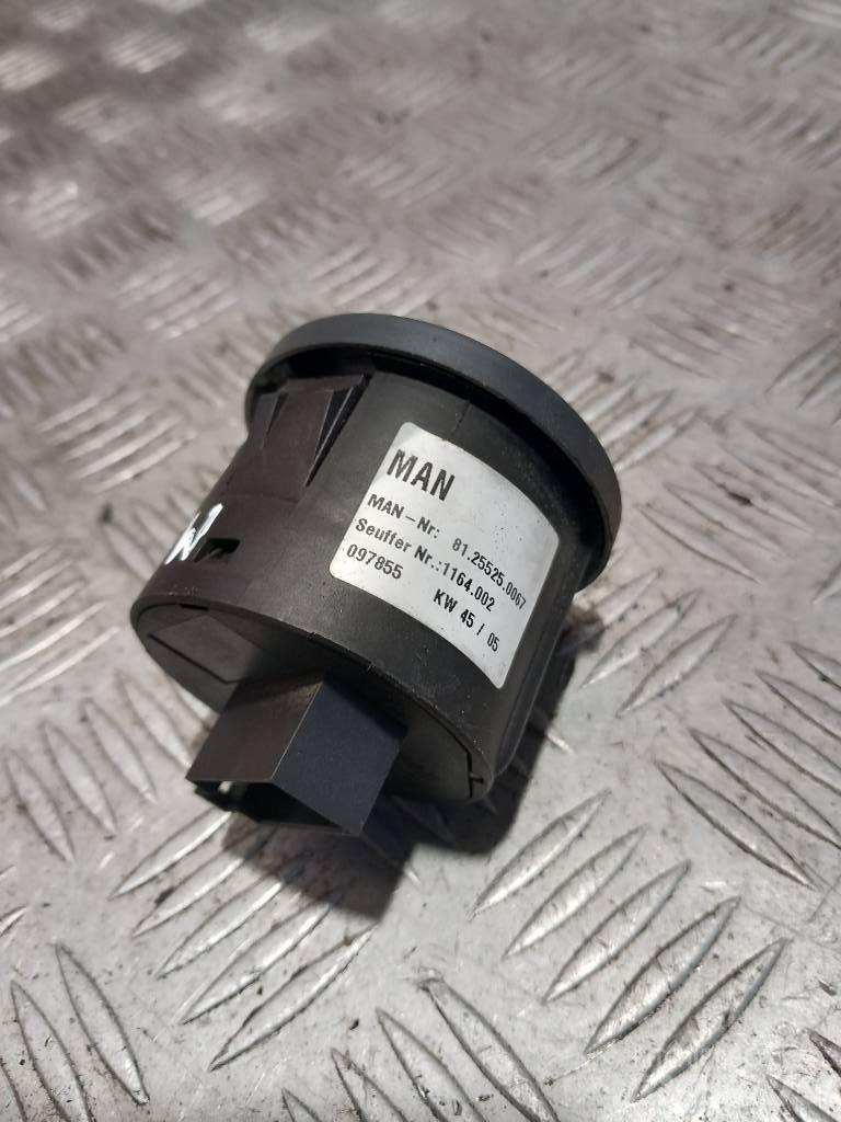 MAN TGM  81255250193 驾驶室与内部