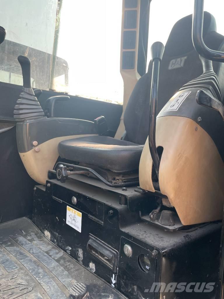 CAT 306 小型挖掘机