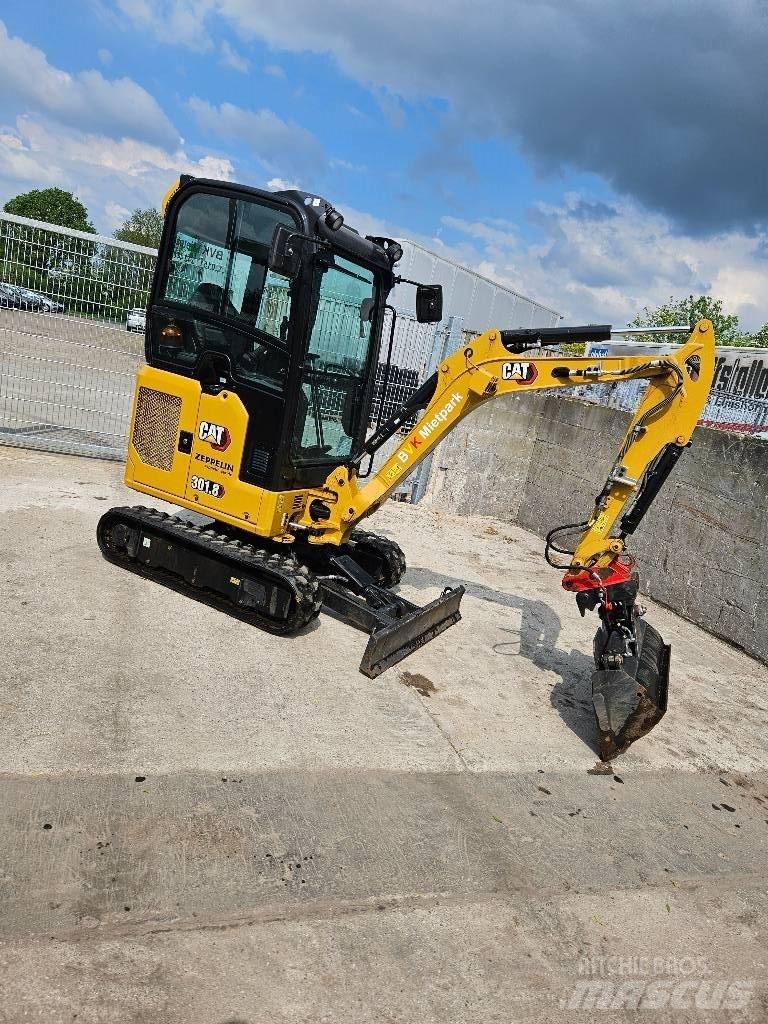 CAT 301.8 小型挖掘机
