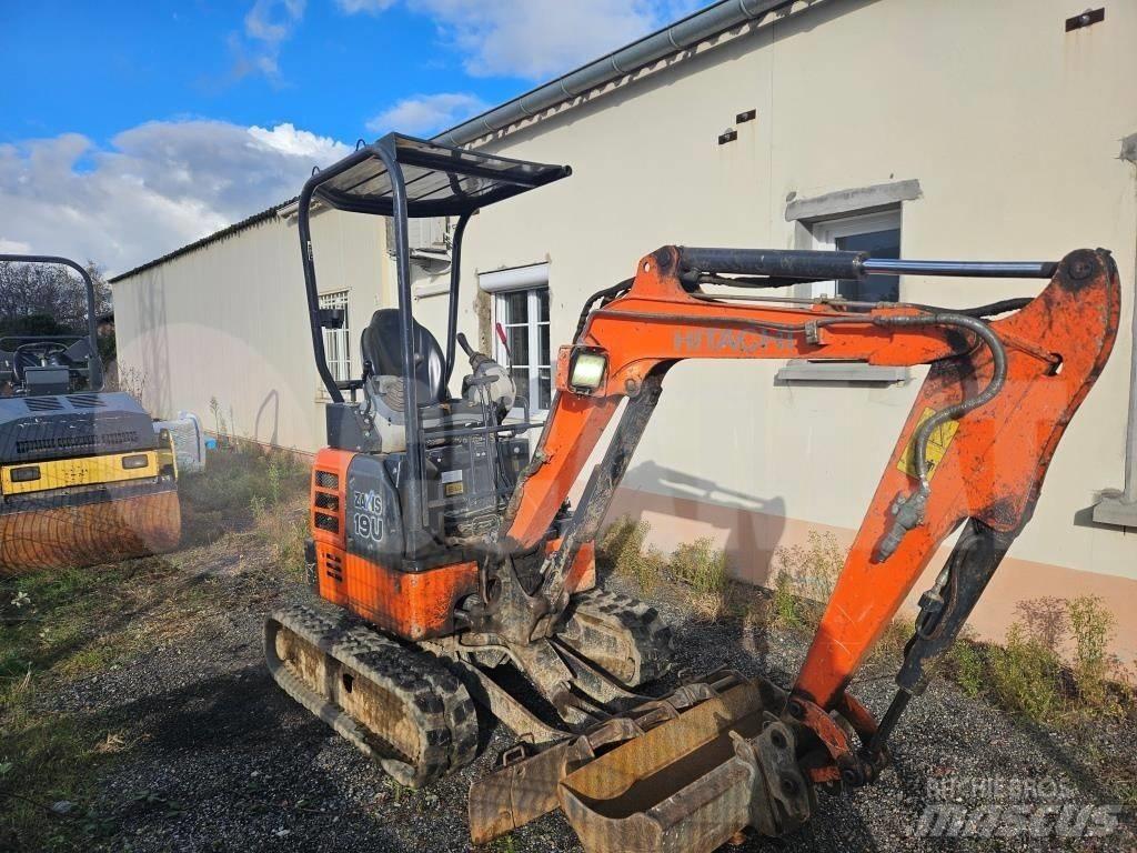 Hitachi ZX 19 U 小型挖掘机
