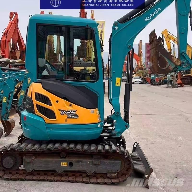 Kubota U 25 小型挖掘机