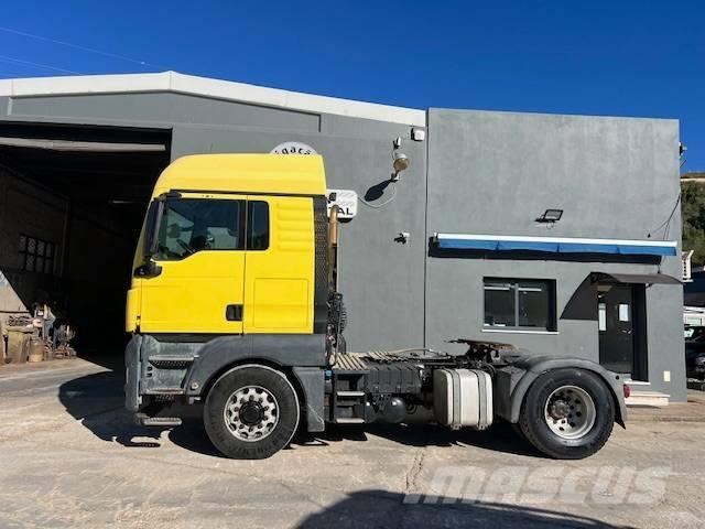 MAN 18.440 牵引车