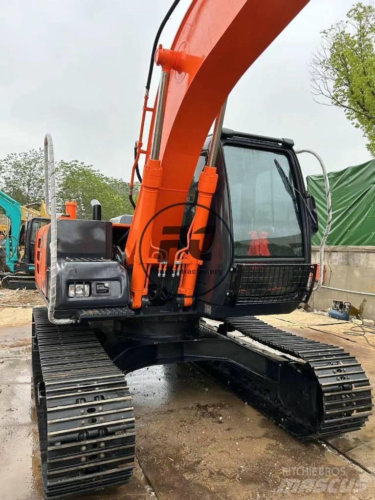 Hitachi ZX 120-6 中型挖掘机