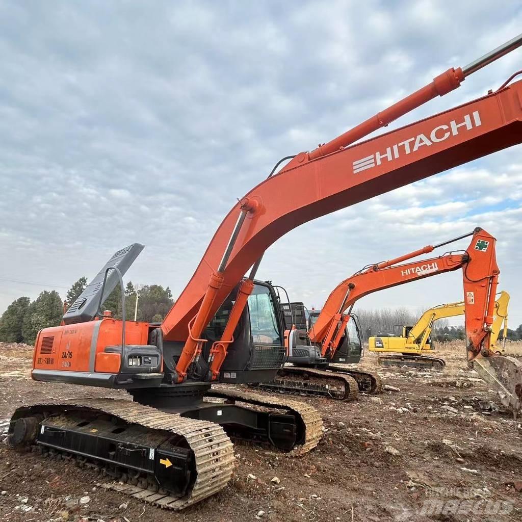 Hitachi ZX 240 履带挖掘机