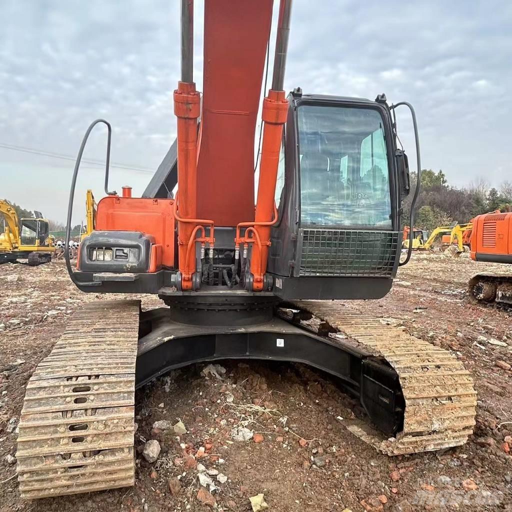 Hitachi ZX 240 履带挖掘机