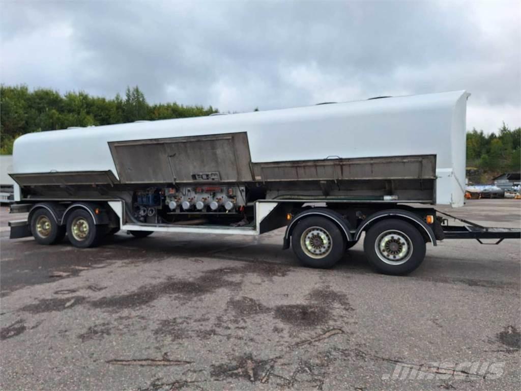  SAF/Mattila MS4 罐式拖车